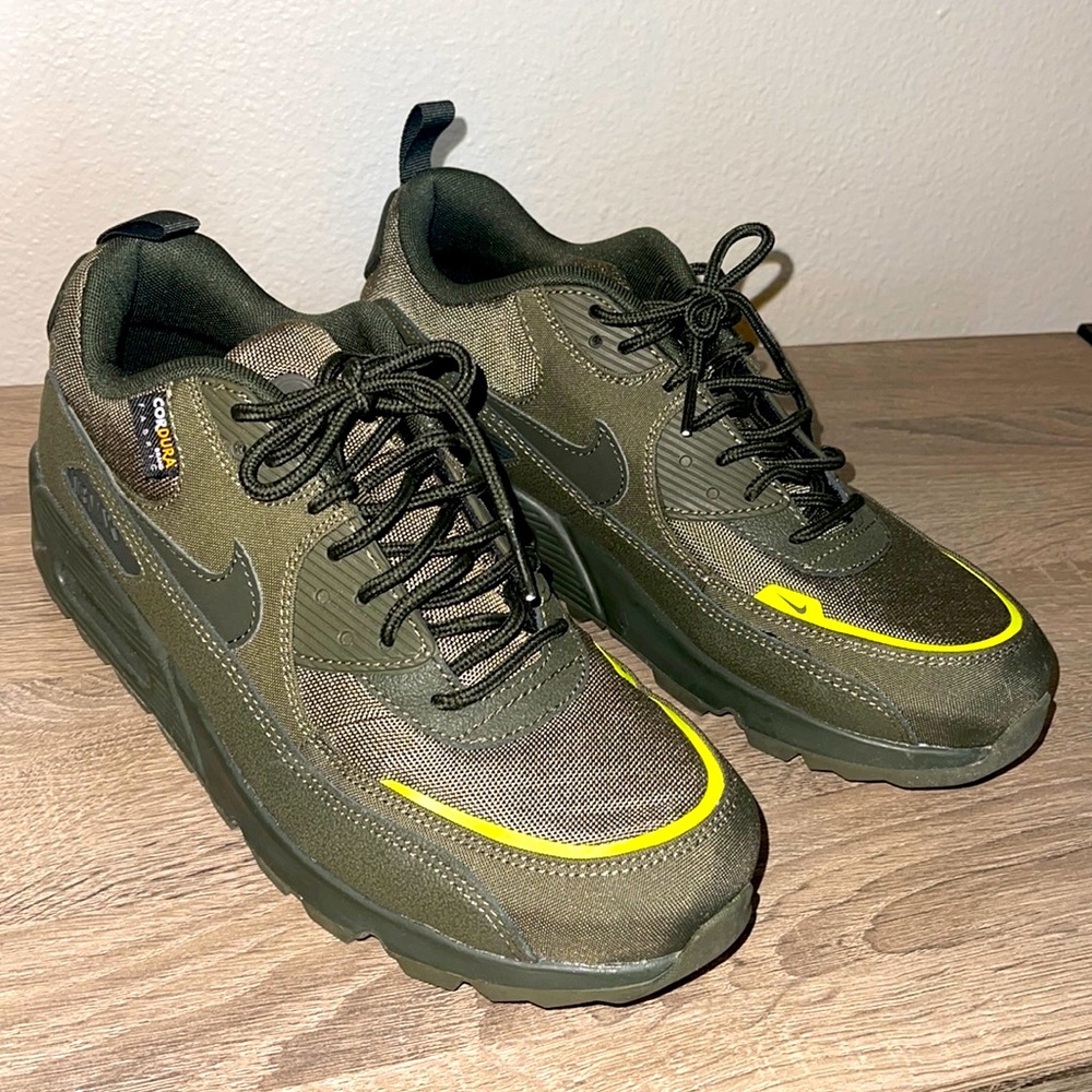 Mens Nike 90 Surplus Mens Shoe Army Green